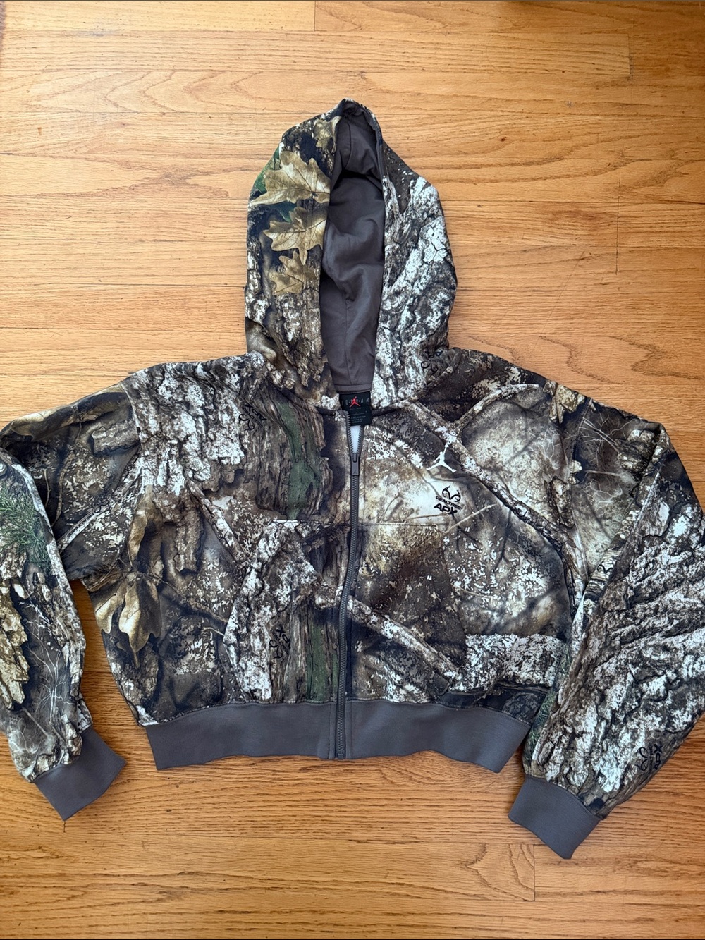 Jordan Brooklyn Realtree Fleece Camo Print Leaves Crop Women's Light Jacket